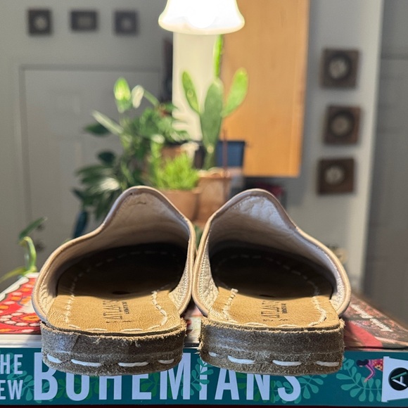 Atlantis (Etsy Maker) Soft Beige Leather Mules 7.5 - Picture 4 of 5